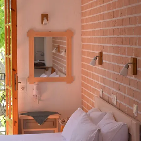 Anna George Apartment *