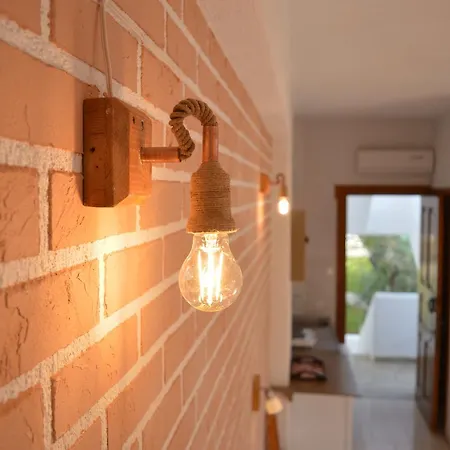 Anna George * Stafylos