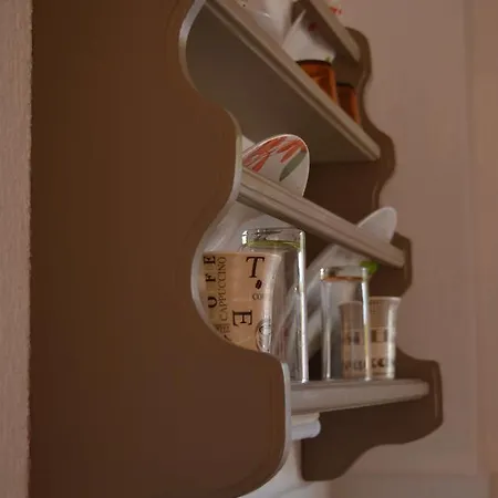 Anna George Apartment Stafylos