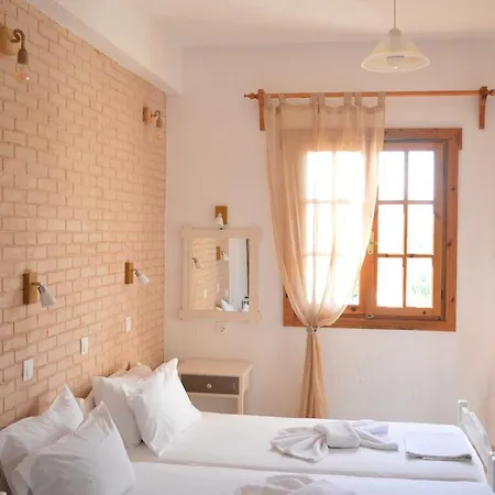 Anna George Studios * Stafylos