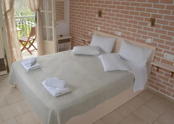 Anna George דירה *